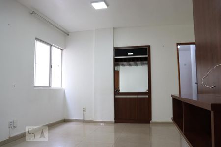 Sala de apartamento para alugar com 3 quartos, 107m² em Setor Bela Vista, Goiânia