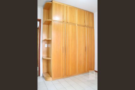 Apartamento para alugar com 107m², 3 quartos e 1 vagaQuarto 2