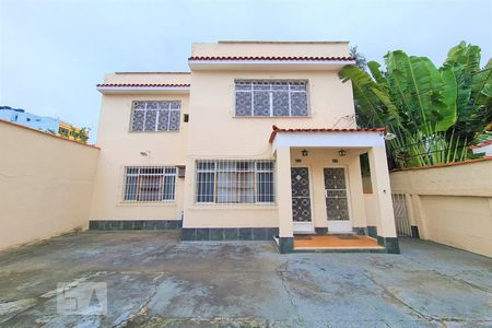 Casa à venda com 150m², 4 quartos e sem vagaFachada