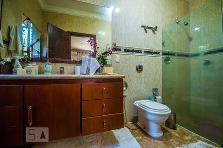Banheiro da Suíte 1 de casa à venda com 3 quartos, 300m² em Bairro das Palmeiras, Campinas