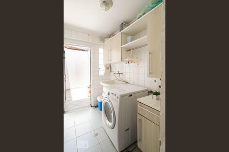 Casa à venda com 297m², 3 quartos e 2 vagasLavanderia