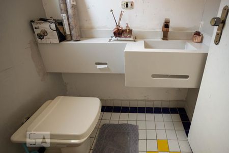 Casa à venda com 297m², 3 quartos e 2 vagasLavabo