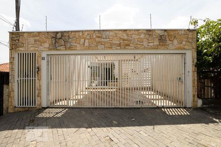 Casa à venda com 297m², 3 quartos e 2 vagasFachada