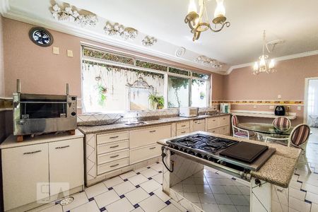 Casa à venda com 750m², 5 quartos e 5 vagasCozinha