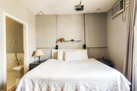 Casa à venda com 750m², 5 quartos e 5 vagasSuíte 3