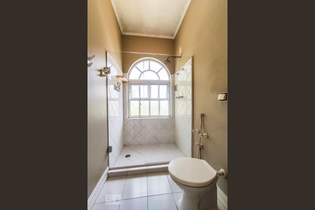 Casa à venda com 750m², 5 quartos e 5 vagasBanheiro Suíte 2 - Master