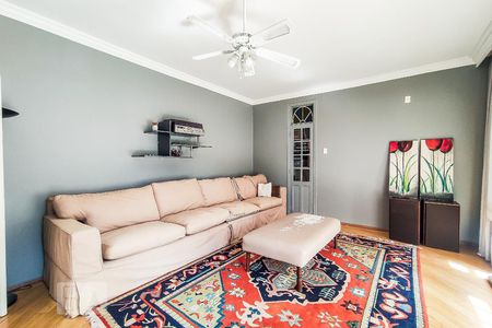 Casa à venda com 750m², 5 quartos e 5 vagasSala Íntima