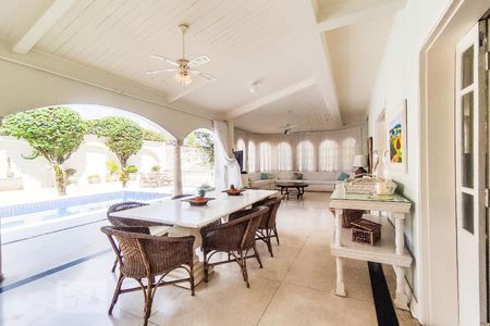 Casa à venda com 750m², 5 quartos e 5 vagasVaranda