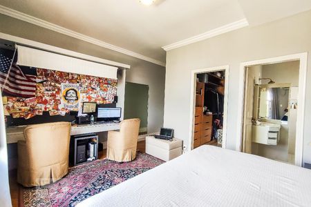 Casa à venda com 750m², 5 quartos e 5 vagasSuíte 3