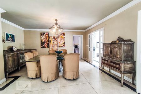 Casa à venda com 750m², 5 quartos e 5 vagasSala de Jantar