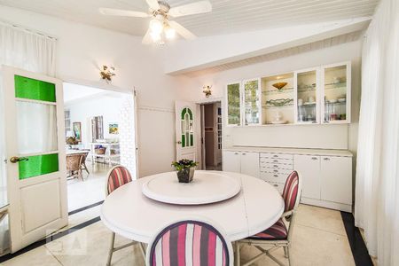 Casa à venda com 750m², 5 quartos e 5 vagasSala de Almoço