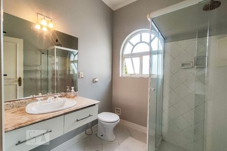 Casa à venda com 750m², 5 quartos e 5 vagasBanheiro Suíte 4