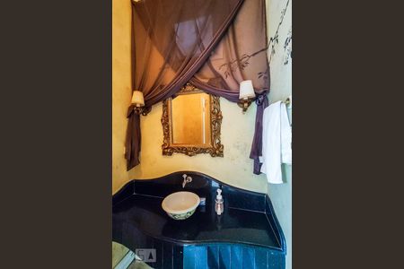 Casa à venda com 750m², 5 quartos e 5 vagasLavabo