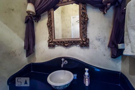 Casa à venda com 750m², 5 quartos e 5 vagasLavabo