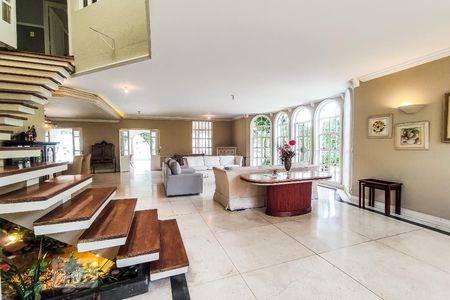 Sala de casa à venda com 5 quartos, 750m² em Jardim Everest, São Paulo