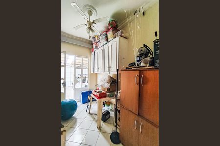 Casa à venda com 750m², 5 quartos e 5 vagasÁrea de Serviço - Depósito