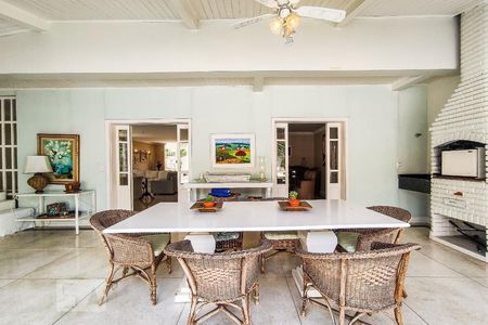 Casa à venda com 750m², 5 quartos e 5 vagasVaranda