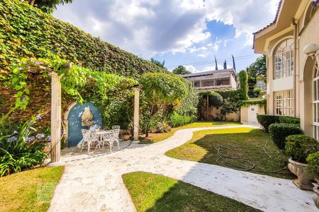 Casa à venda com 750m², 5 quartos e 5 vagasÁrea ExternaÁrea Externa / Jardim