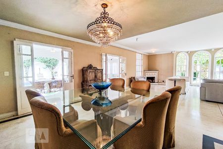 Casa à venda com 750m², 5 quartos e 5 vagasSala de Jantar