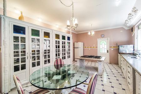 Casa à venda com 750m², 5 quartos e 5 vagasCozinha