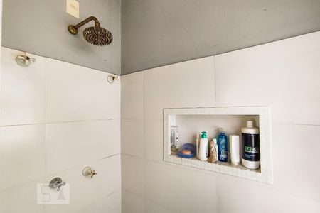 Casa à venda com 750m², 5 quartos e 5 vagasBanheiro Suíte 3