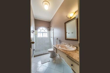 Casa à venda com 750m², 5 quartos e 5 vagasBanheiro Suíte 5