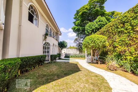 Casa à venda com 750m², 5 quartos e 5 vagasÁrea Externa / Jardim