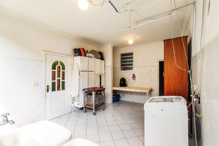 Casa à venda com 750m², 5 quartos e 5 vagasÁrea de Serviço