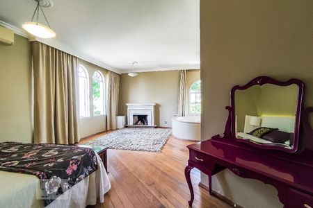 Casa à venda com 750m², 5 quartos e 5 vagasSuíte 2 - Master