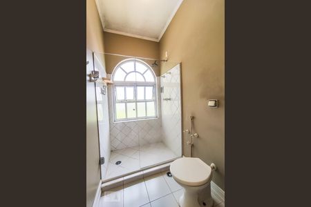 Casa à venda com 750m², 5 quartos e 5 vagasBanheiro Suíte 2 - Master