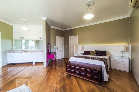 Casa à venda com 750m², 5 quartos e 5 vagasSuíte 2 - Master