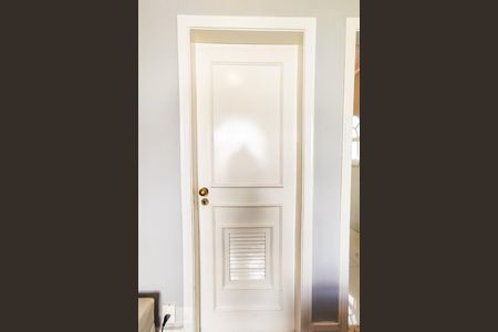 Casa à venda com 750m², 5 quartos e 5 vagasCloset Suíte 3