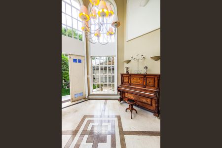 Casa à venda com 750m², 5 quartos e 5 vagasHall de Entrada