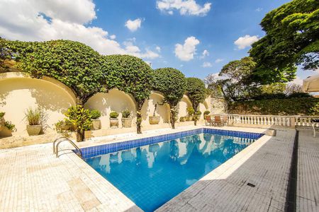 Casa à venda com 750m², 5 quartos e 5 vagasPiscina