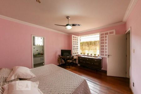 Casa à venda com 410m², 5 quartos e 4 vagas Casa à venda com 410m², 5 quartos e 4 vagasQuarto Suíte 1