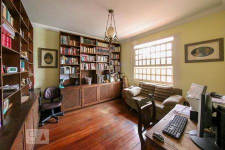 Casa à venda com 410m², 5 quartos e 4 vagas Casa à venda com 410m², 5 quartos e 4 vagasSala 2