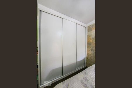 Casa à venda com 410m², 5 quartos e 4 vagas Casa à venda com 410m², 5 quartos e 4 vagasQuarto Suíte 2