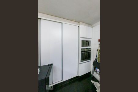 Casa à venda com 410m², 5 quartos e 4 vagas Casa à venda com 410m², 5 quartos e 4 vagasCozinha