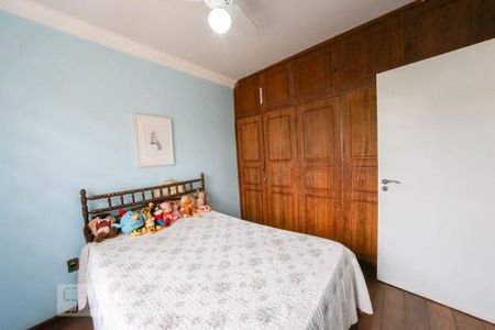 Casa à venda com 410m², 5 quartos e 4 vagas Casa à venda com 410m², 5 quartos e 4 vagasQuarto 2