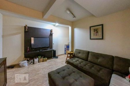 Casa à venda com 410m², 5 quartos e 4 vagas Casa à venda com 410m², 5 quartos e 4 vagasSala 4