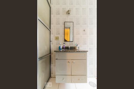 Apartamento à venda com 32m², 1 quarto e sem vagaBanheiro - Armário