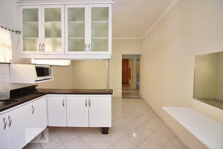 Casa à venda com 161m², 3 quartos e 3 vagasCozinha