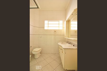 Casa à venda com 161m², 3 quartos e 3 vagasBanheiro Social