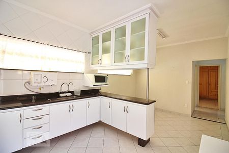 Casa à venda com 161m², 3 quartos e 3 vagasCozinha