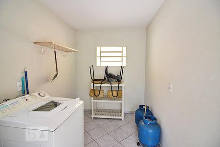 Casa à venda com 161m², 3 quartos e 3 vagasLavanderia