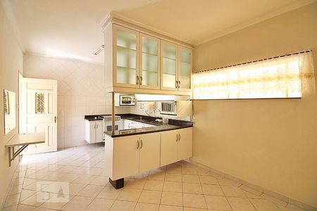 Casa à venda com 161m², 3 quartos e 3 vagasCozinha