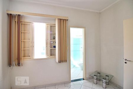 Casa à venda com 161m², 3 quartos e 3 vagasQuarto 2 - Suíte
