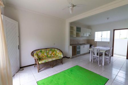 Sala de casa para alugar com 2 quartos, 68m² em Ingleses do Rio Vermelho, Florianópolis