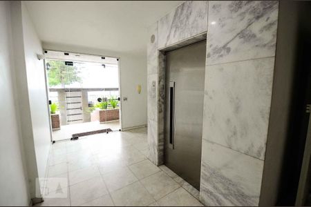 Apartamento à venda com 179m², 4 quartos e 3 vagasHall