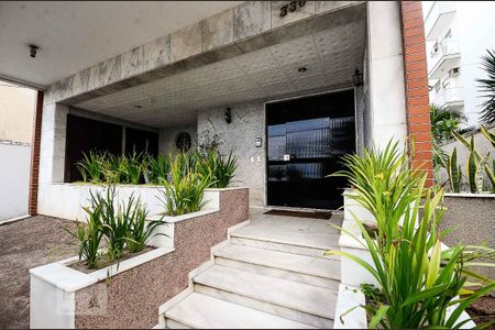 Apartamento à venda com 179m², 4 quartos e 3 vagasEntrada